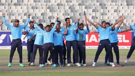 dpl live score|Dhaka Premier Division .